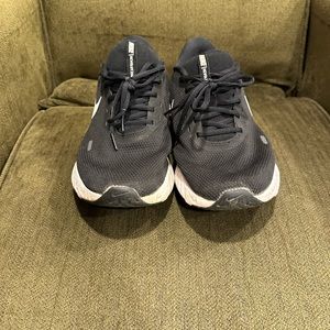 Nike Running Shoes M10.5 Wide